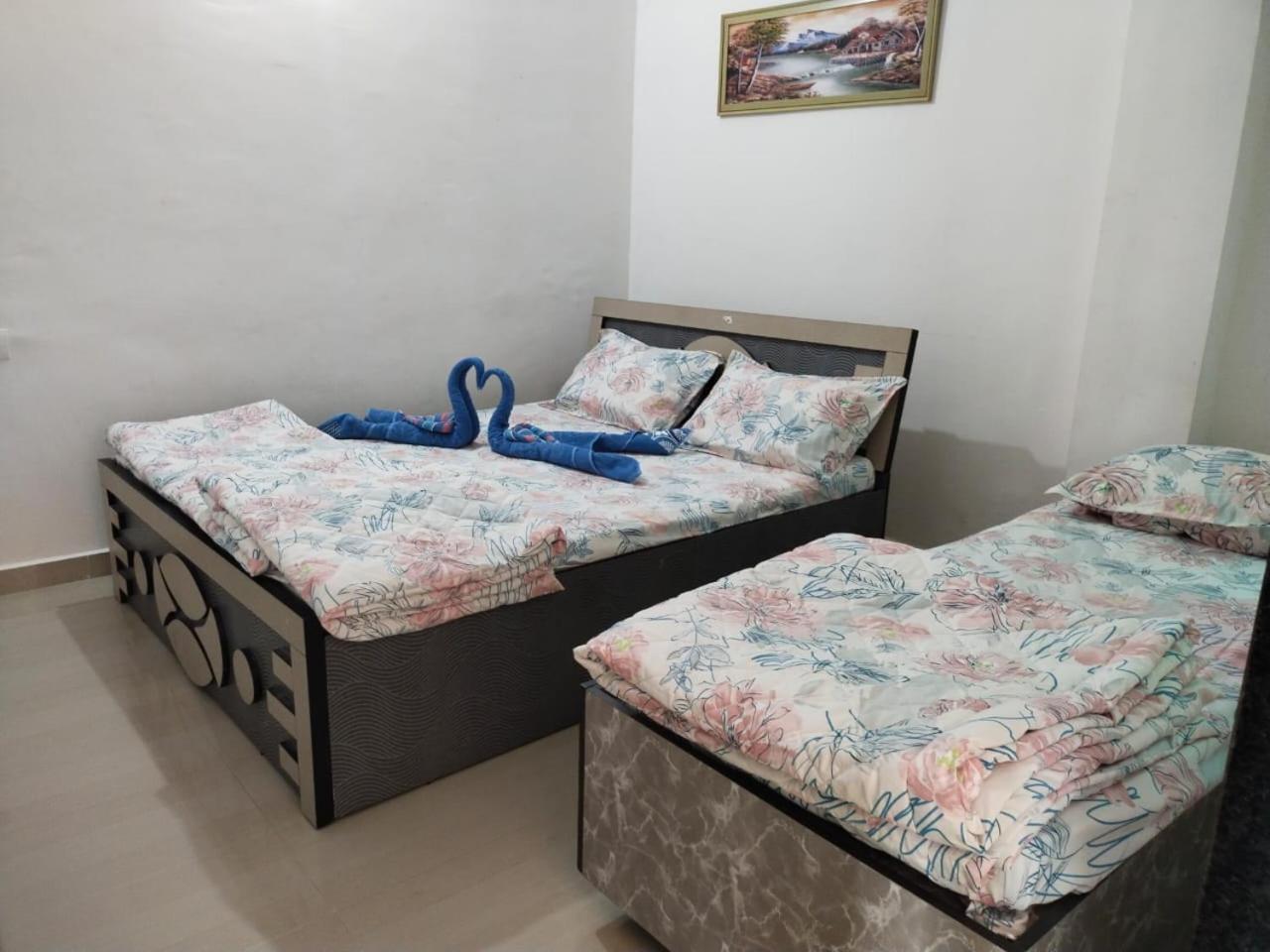 Jai Swaminarayan Delux Homestay Garudeshwar Exteriör bild