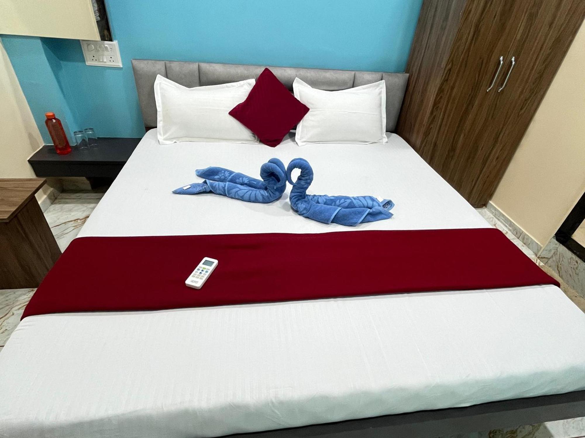 Jai Swaminarayan Delux Homestay Garudeshwar Exteriör bild