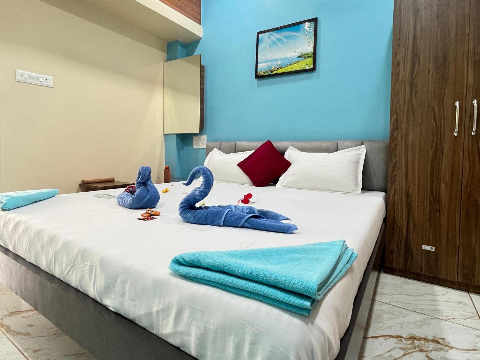 Jai Swaminarayan Delux Homestay Garudeshwar Exteriör bild